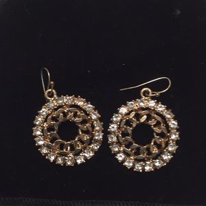 Hanging Earrings in gold and rhinestone